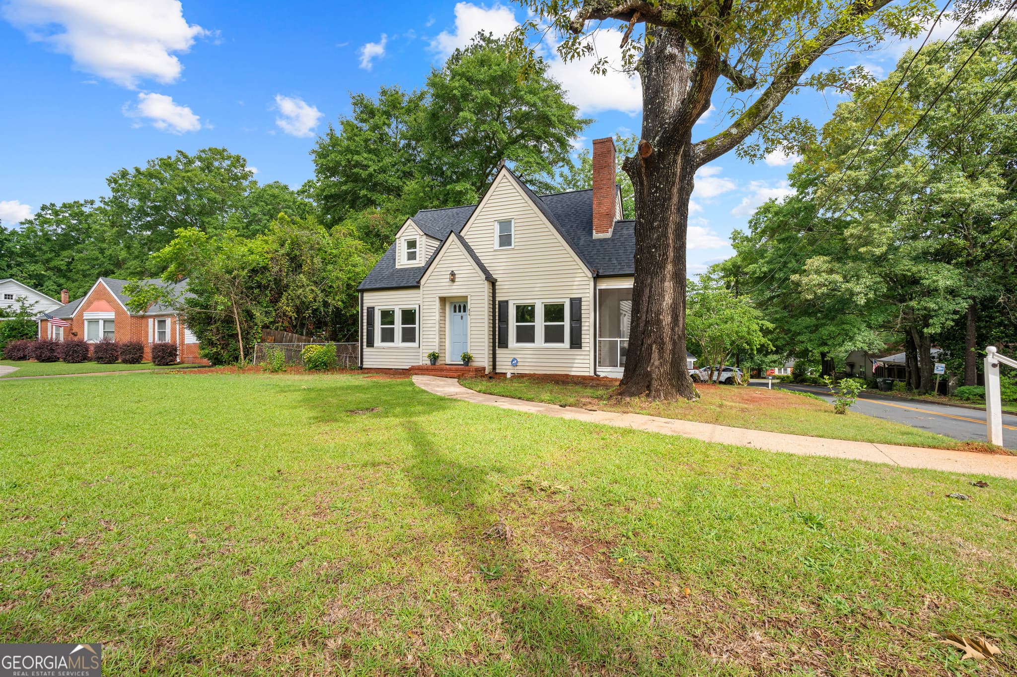 4 bedroom, 2 bathroom, 1,782 sq ft single family residence for sale at 702 S Green Street, Thomaston, GA 30286 — photo 3