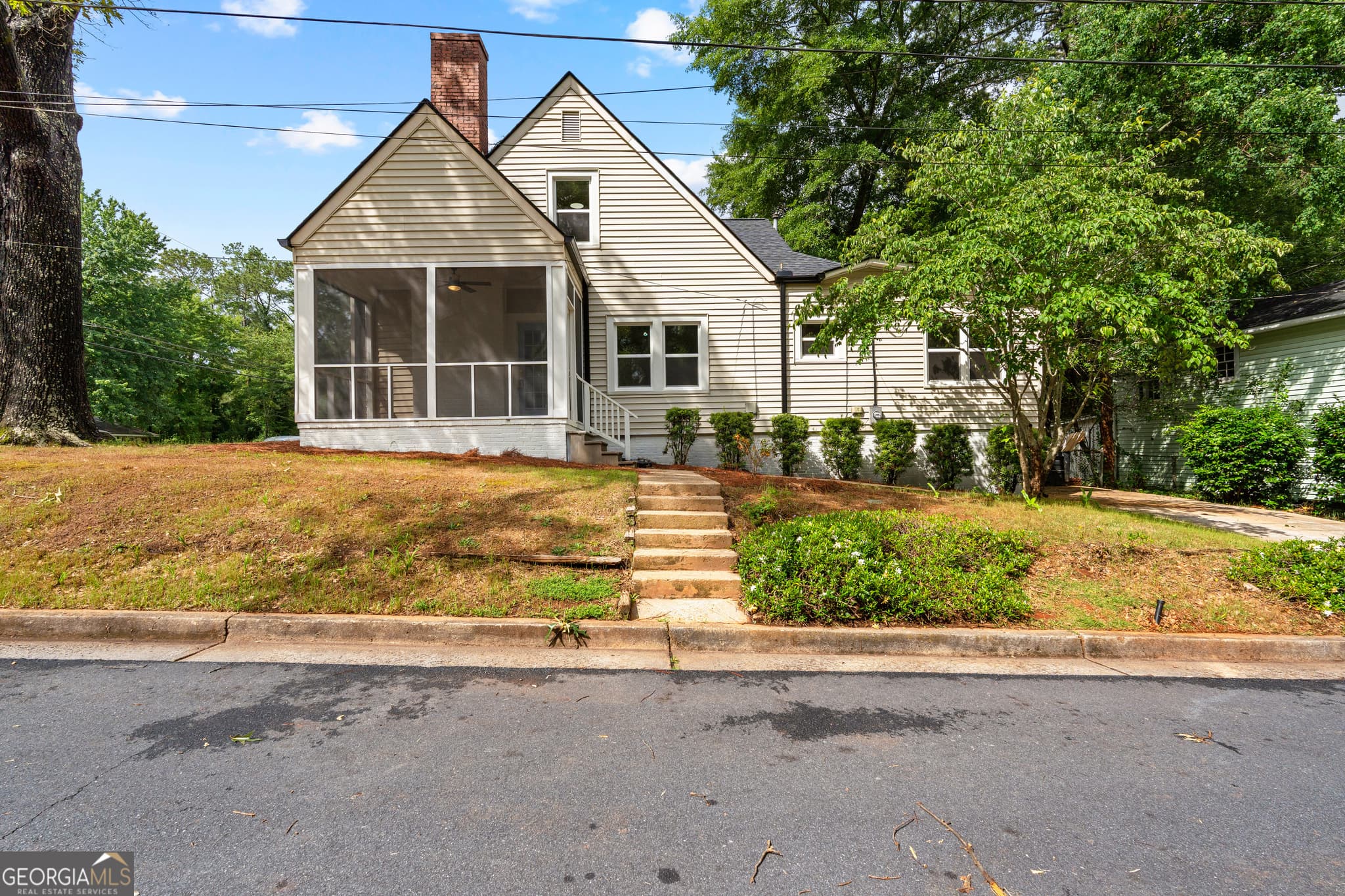 4 bedroom, 2 bathroom, 1,782 sq ft single family residence for sale at 702 S Green Street, Thomaston, GA 30286 — photo 5