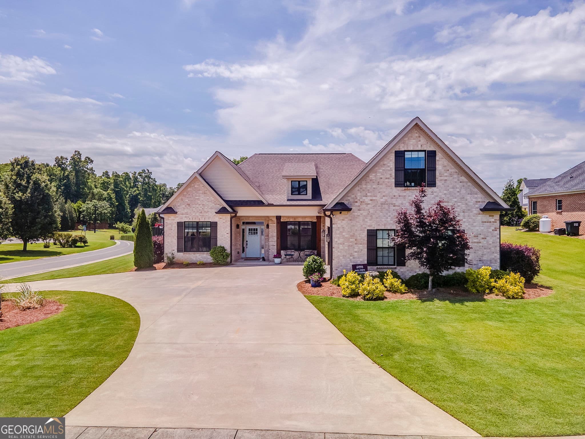 4 bedroom, 3.5 bathroom, 2,959 sq ft single family residence for sale at 109 Mountain Laurel, Calhoun, GA 30701 — photo 2
