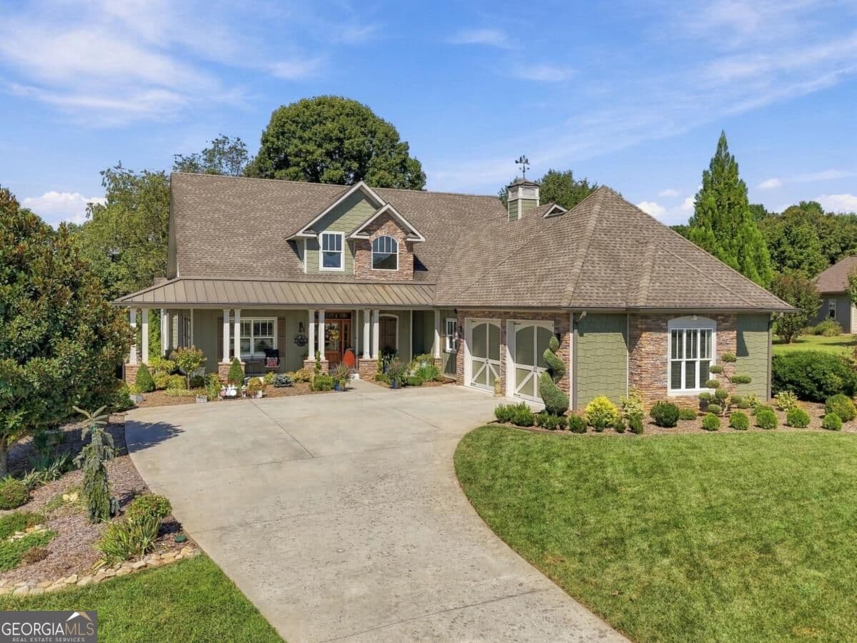 4 bedroom, 3.5 bathroom, 3,745 sq ft single family residence for sale at 249 Bell Boy Run 9-10, Blairsville, GA 30512 — photo 6