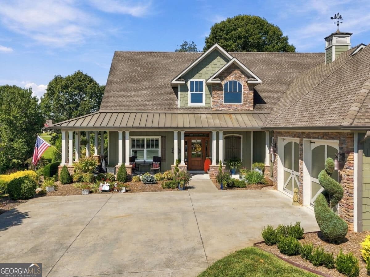4 bedroom, 3.5 bathroom, 3,745 sq ft single family residence for sale at 249 Bell Boy Run 9-10, Blairsville, GA 30512 — photo 3