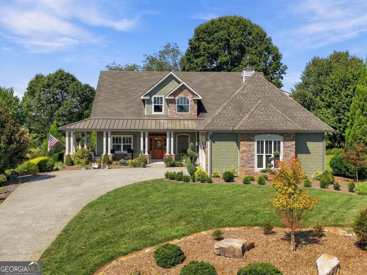 4 bedroom, 3.5 bathroom, 3,745 sq ft single family residence for sale at 249 Bell Boy Run 9-10, Blairsville, GA 30512 — photo 4