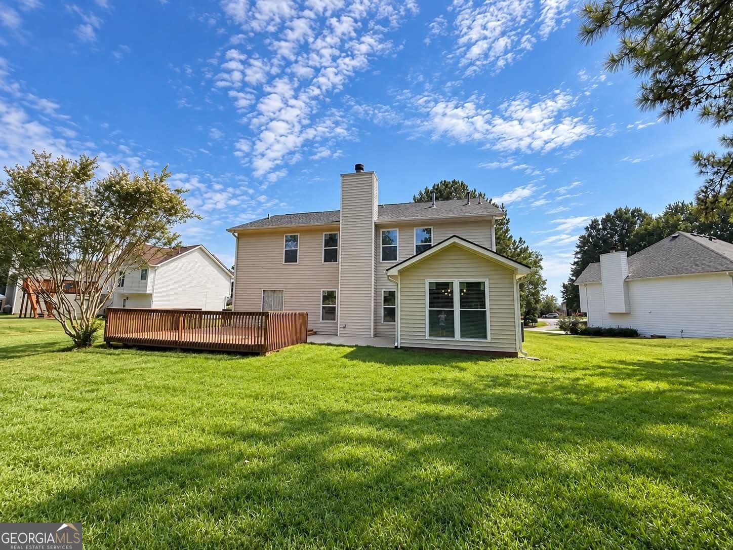 4 bedroom, 3.5 bathroom, 2,700 sq ft single family residence for sale at 1831 Green Oak Circle, Lawrenceville, GA 30043 — photo 6