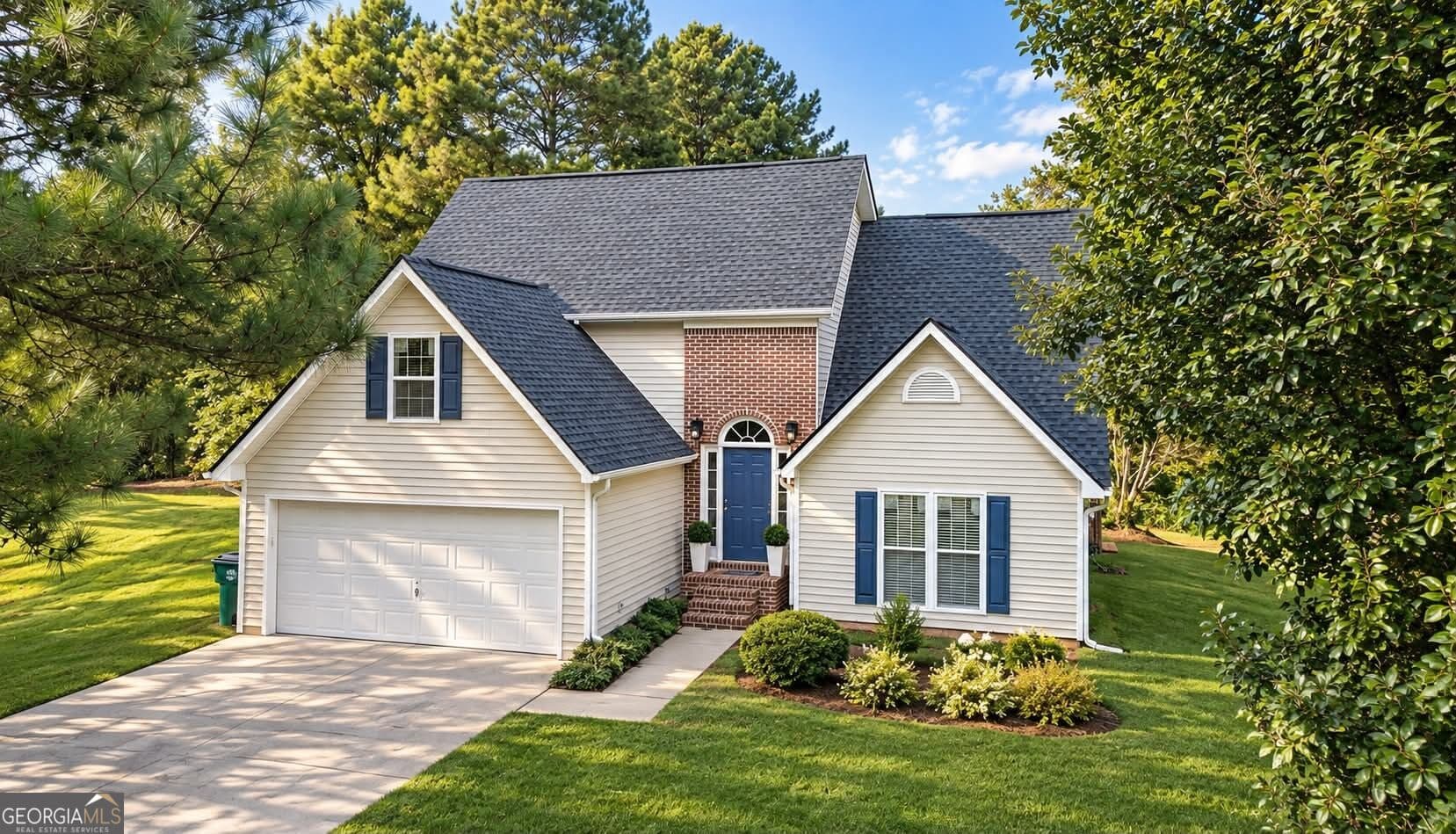 4 bedroom, 3.5 bathroom, 2,700 sq ft single family residence for sale at 1831 Green Oak Circle, Lawrenceville, GA 30043 — photo 1 of 52