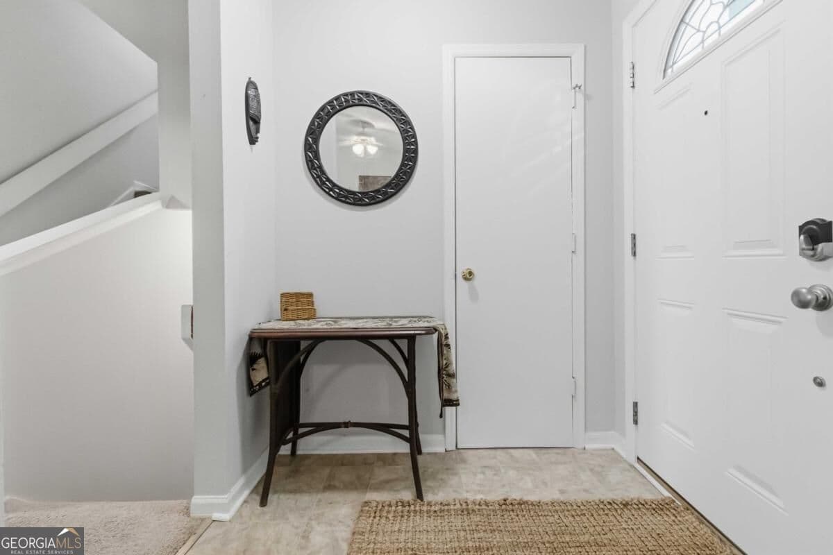 3 bedroom, 2.5 bathroom, 1,412 sq ft single family residence for sale at 10303 Briarbay Drive, Jonesboro, GA 30238 — photo 4