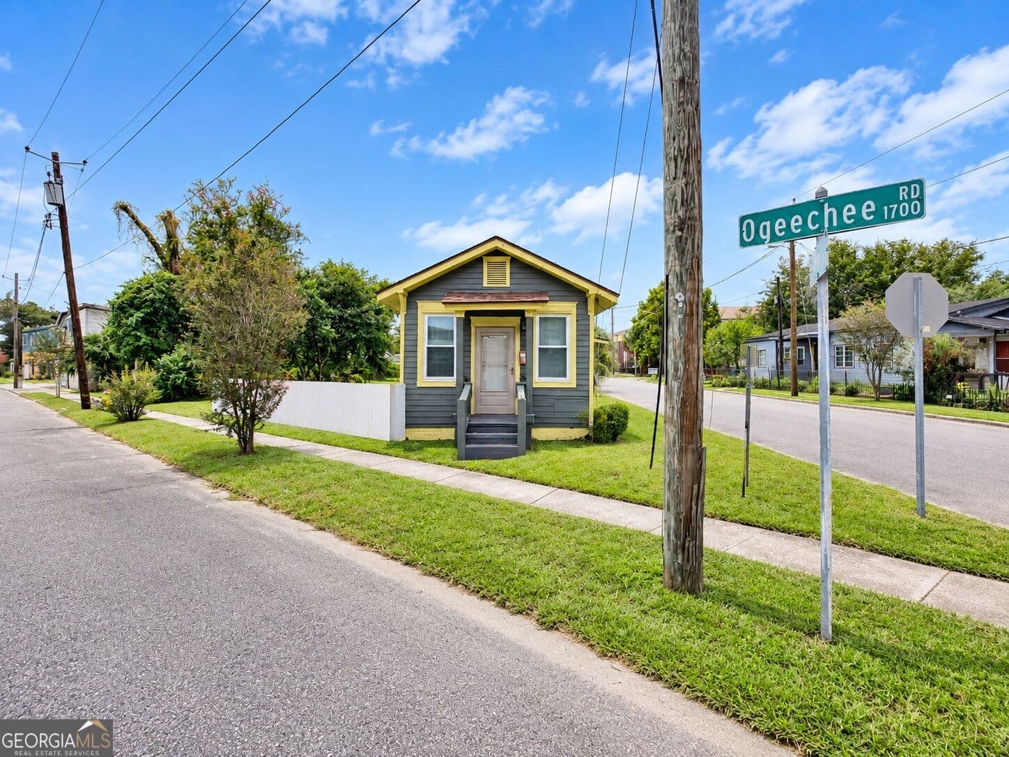 1 bedroom, 1 bathroom, 448 sq ft single family residence for sale at 1712 Ogeechee Road, Savannah, GA 31415 — photo 2
