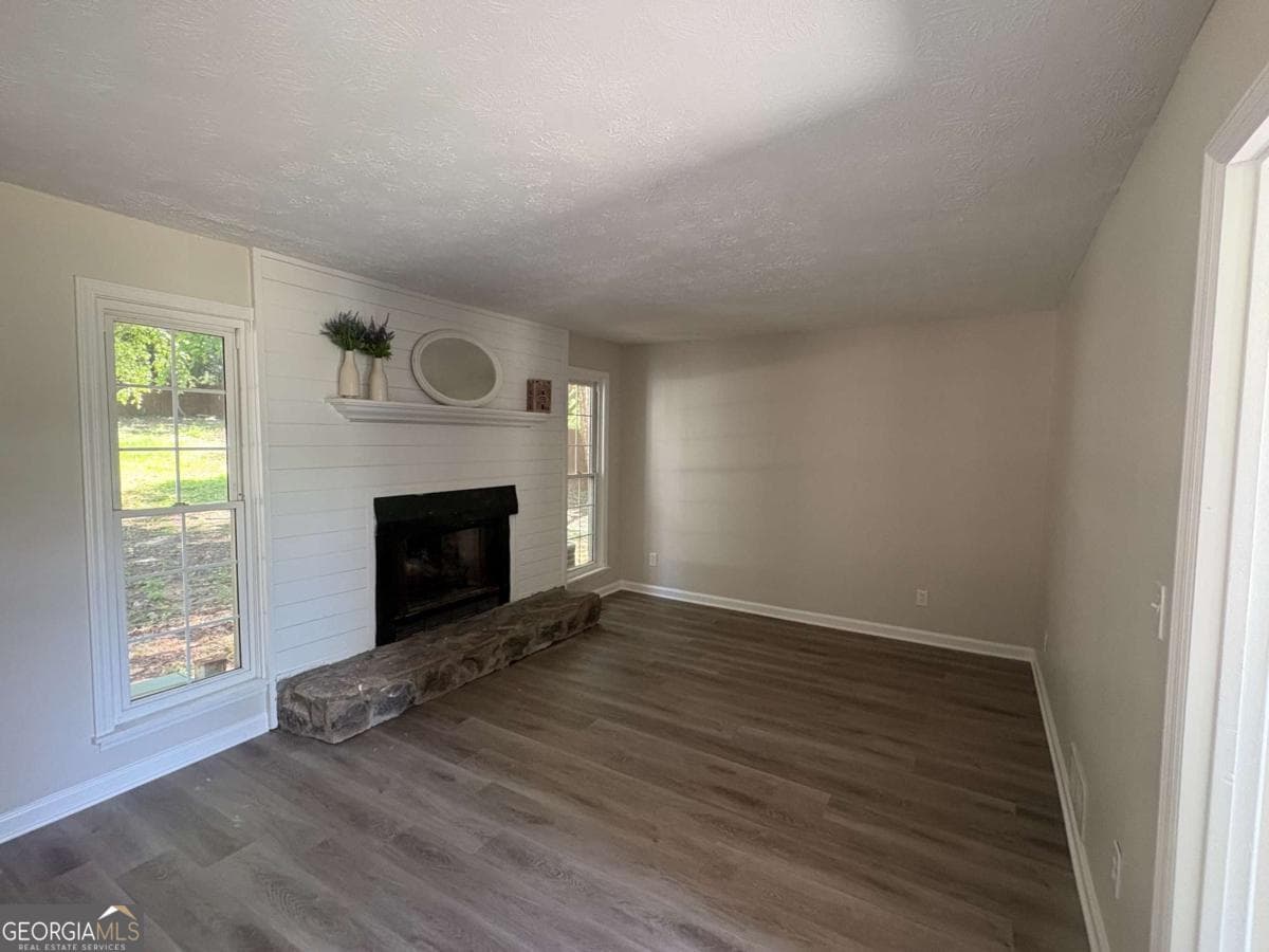 3 bedroom, 2.5 bathroom, 2,084 sq ft single family residence for sale at 6762 Oakland Drive, Douglasville, GA 30135 — photo 9