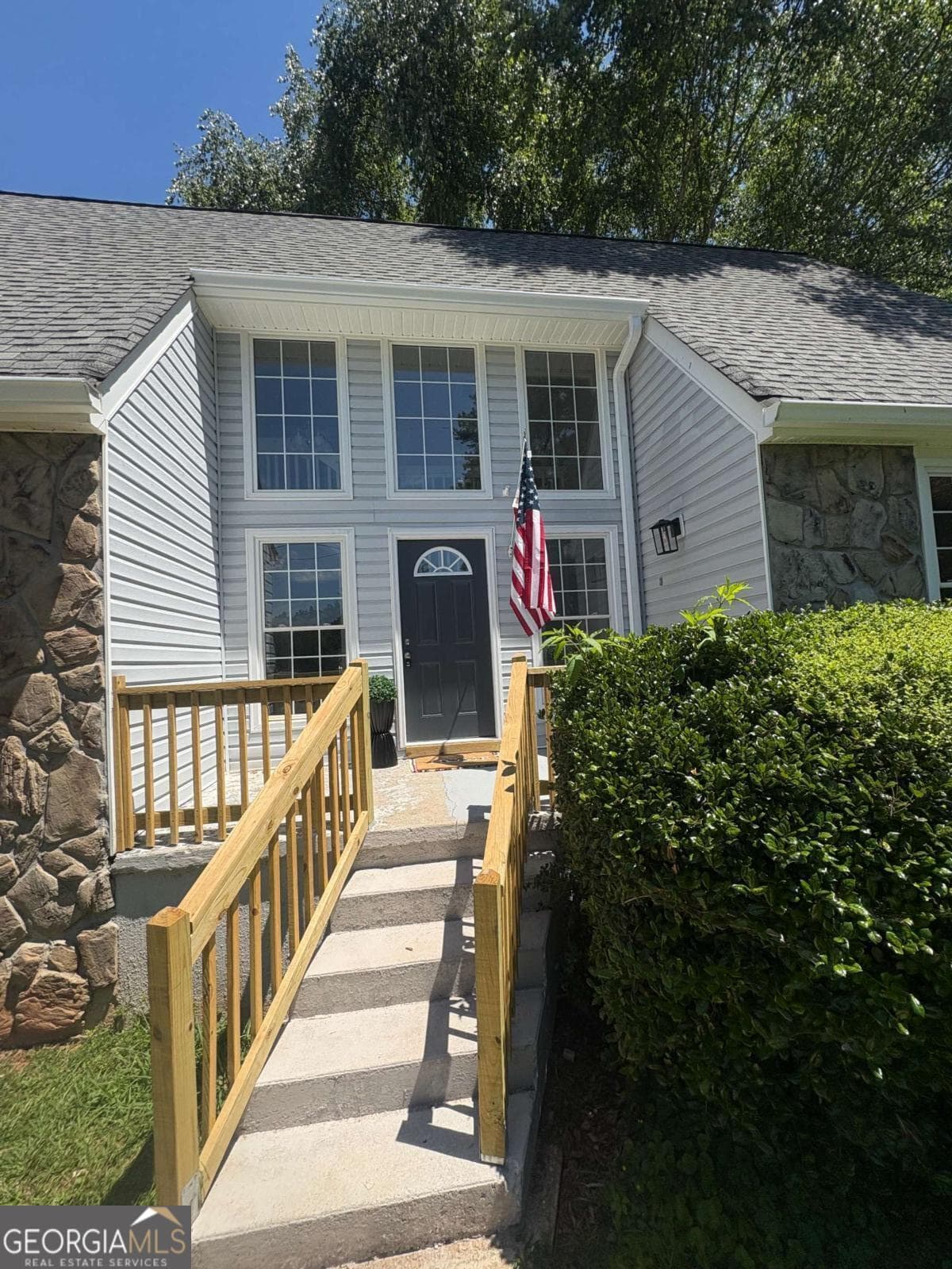 3 bedroom, 2.5 bathroom, 2,084 sq ft single family residence for sale at 6762 Oakland Drive, Douglasville, GA 30135 — photo 4