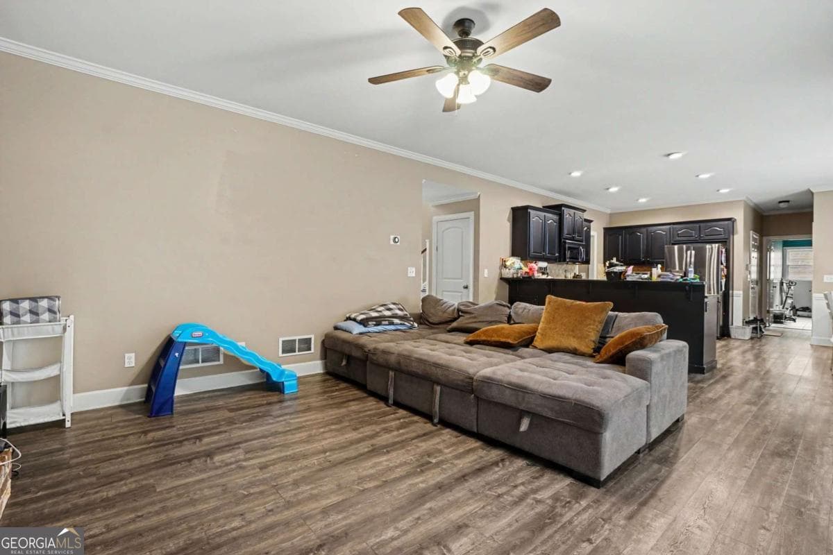 5 bedroom, 3.5 bathroom, 4,340 sq ft single family residence for sale at 521 Richmond Place, Loganville, GA 30052 — photo 6