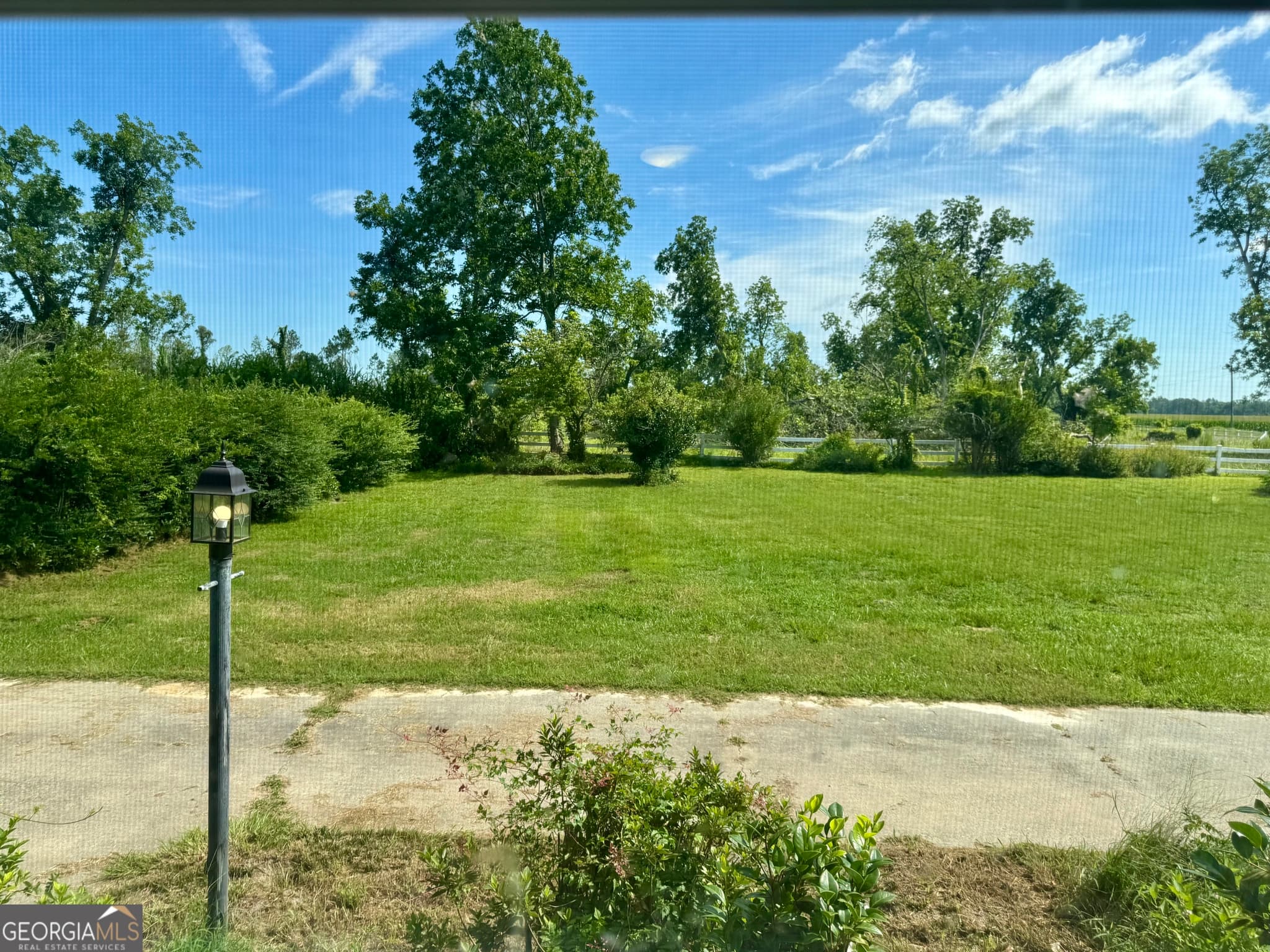 5 bedroom, 2 bathroom, 3,015 sq ft single family residence for sale at 654 Fire Tower Road, Mount Vernon, GA 30445 — photo 4