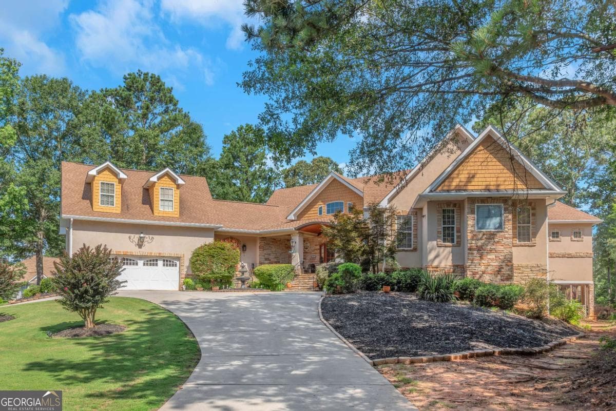 6 bedroom, 5.5 bathroom, 6,538 sq ft single family residence for sale at 601 Sawgrass Walk, Mcdonough, GA 30253 — photo 3