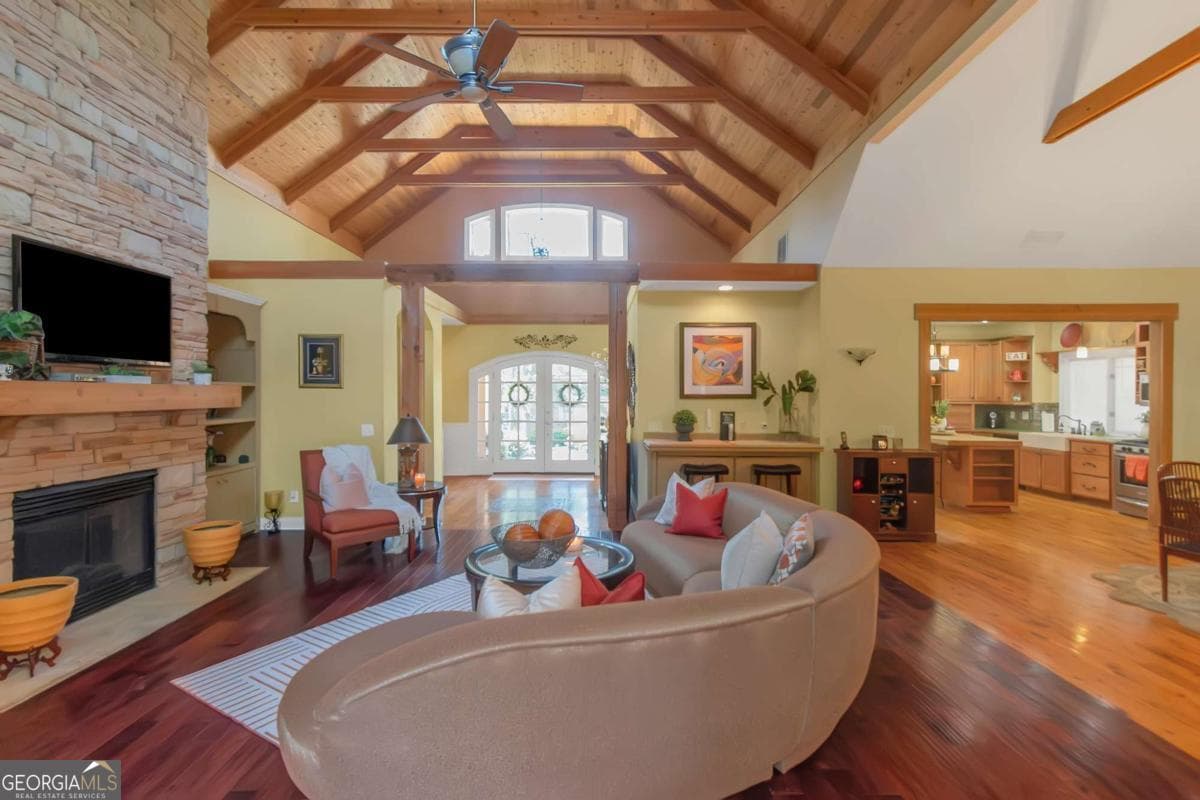 6 bedroom, 5.5 bathroom, 6,538 sq ft single family residence for sale at 601 Sawgrass Walk, Mcdonough, GA 30253 — photo 9