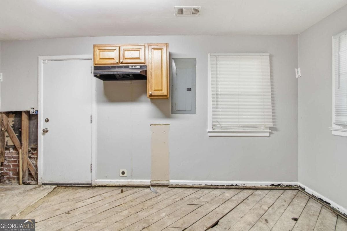 3 bedroom, 2 bathroom, 1,007 sq ft single family residence for sale at 1837 Oakmont Drive, Atlanta, GA 30314 — photo 6