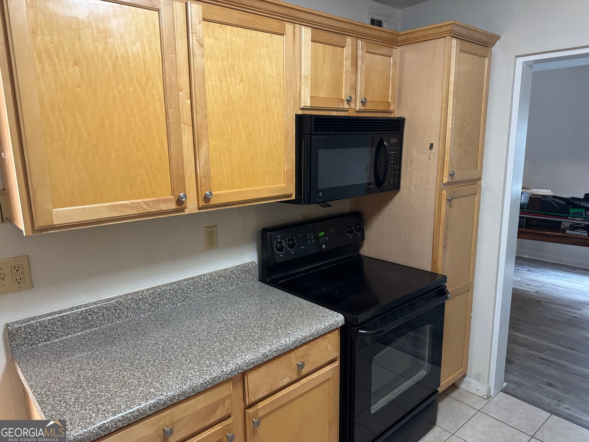 2 bedroom, 1 bathroom, 1,022 sq ft condominium for sale at 250 Little Street B110, Athens, GA 30605 — photo 6