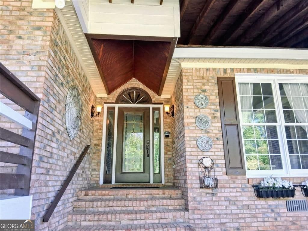 3 bedroom, 2.5 bathroom, 2,048 sq ft single family residence for sale at 11524 Summer Trace, Hampton, GA 30228 — photo 3