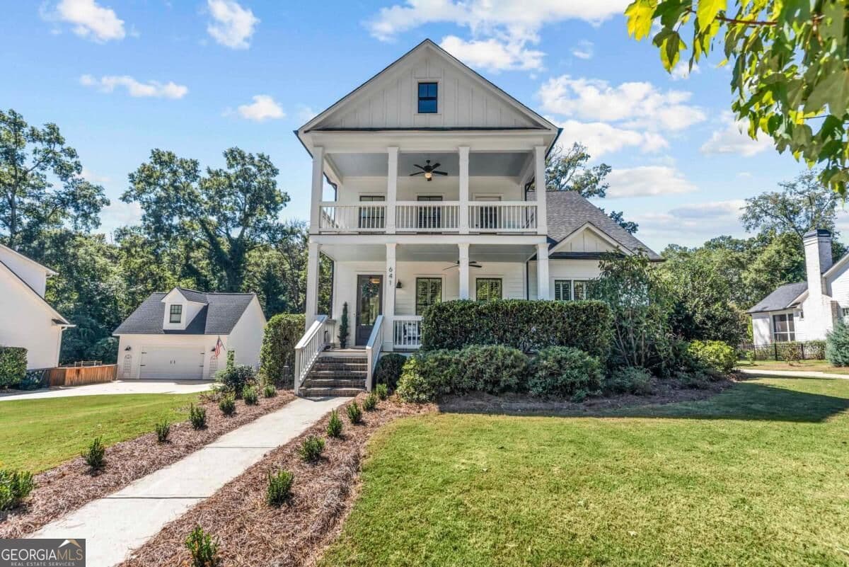 4 bedroom, 2.5 bathroom, 2,829 sq ft single family residence for sale at 641 Foster Park Lane, Madison, GA 30650 — photo 2