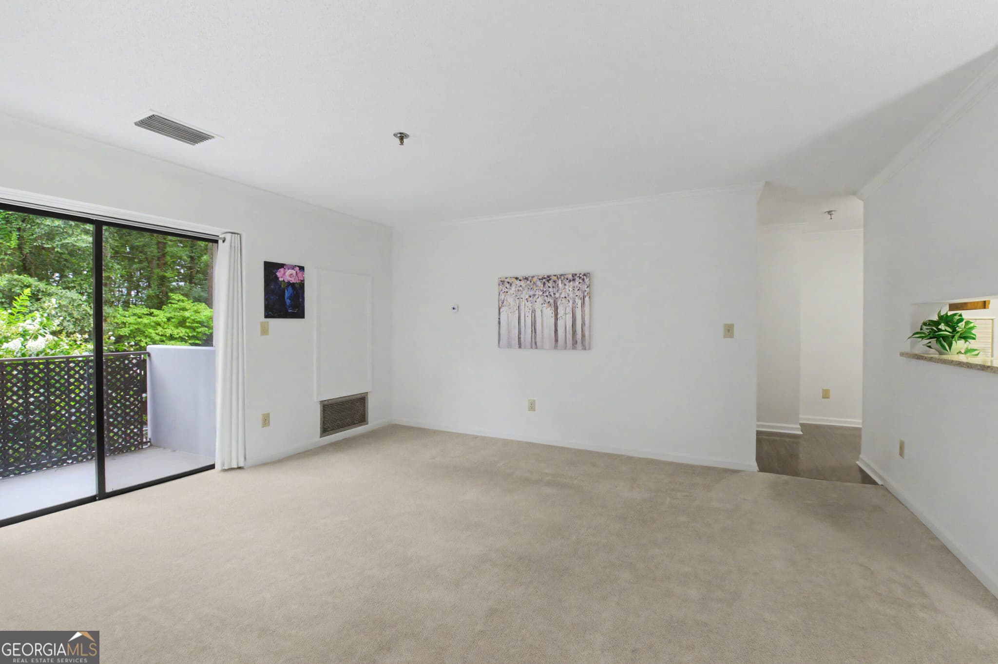 2 bedroom, 2 bathroom, 1,070 sq ft condominium for sale at 300 Johnson Ferry Road A207, Atlanta, GA 30328 — photo 3