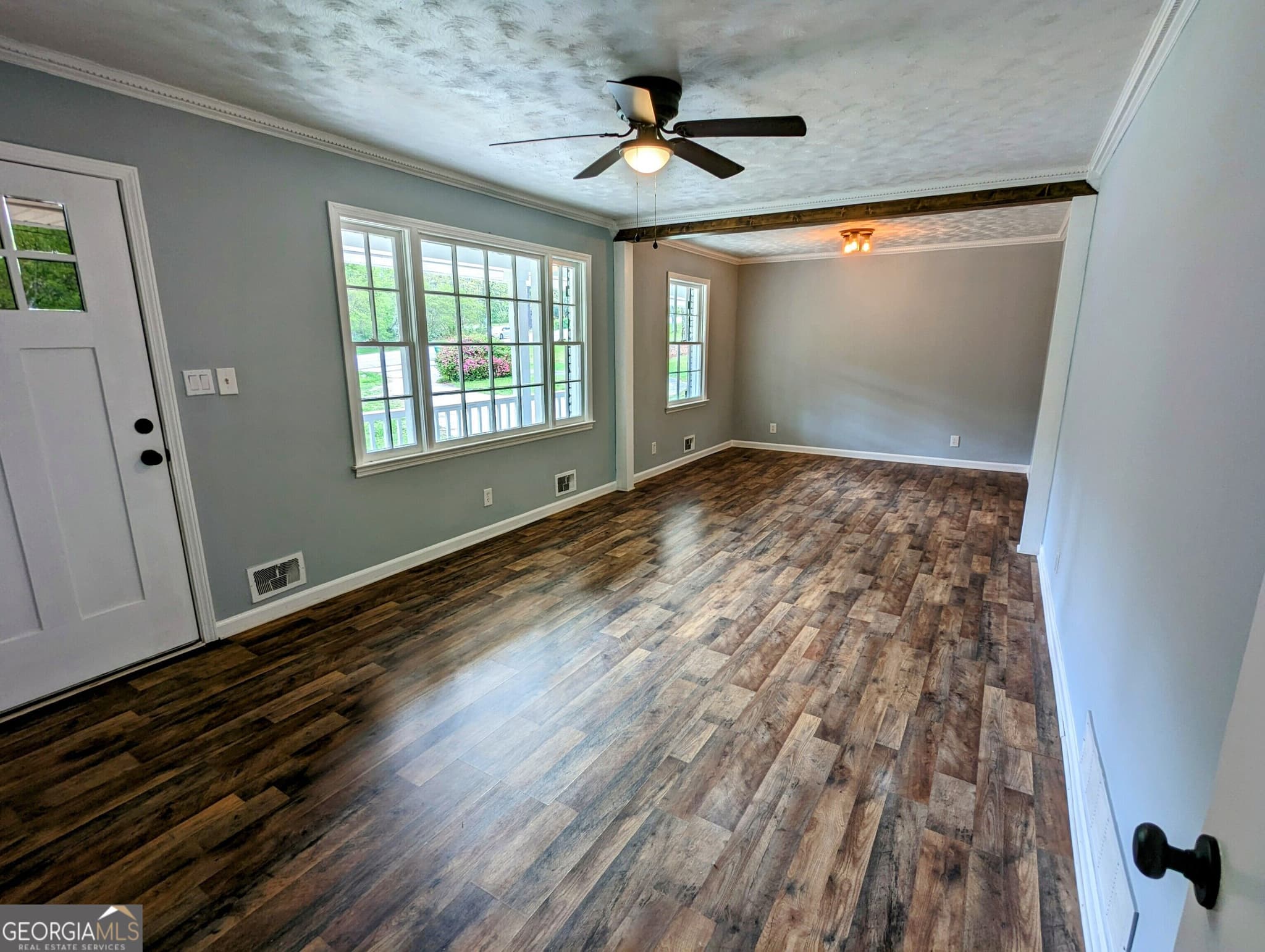 3 bedroom, 2 bathroom, 2,880 sq ft single family residence for rent at 2035 Killian Hill Road, Snellville, GA 30039 for $2,200 a month — photo 2