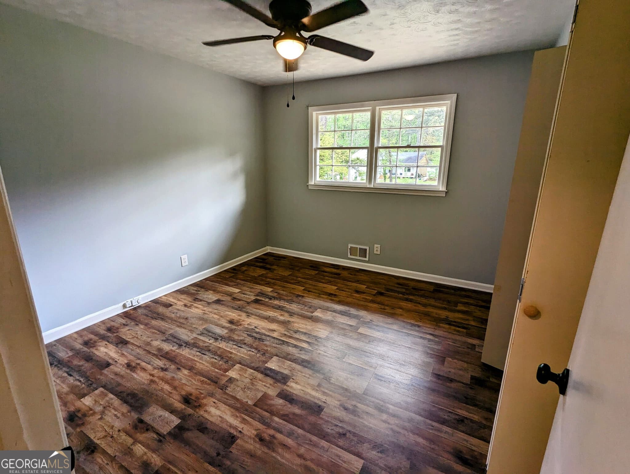 3 bedroom, 2 bathroom, 2,880 sq ft single family residence for rent at 2035 Killian Hill Road, Snellville, GA 30039 for $2,200 a month — photo 6