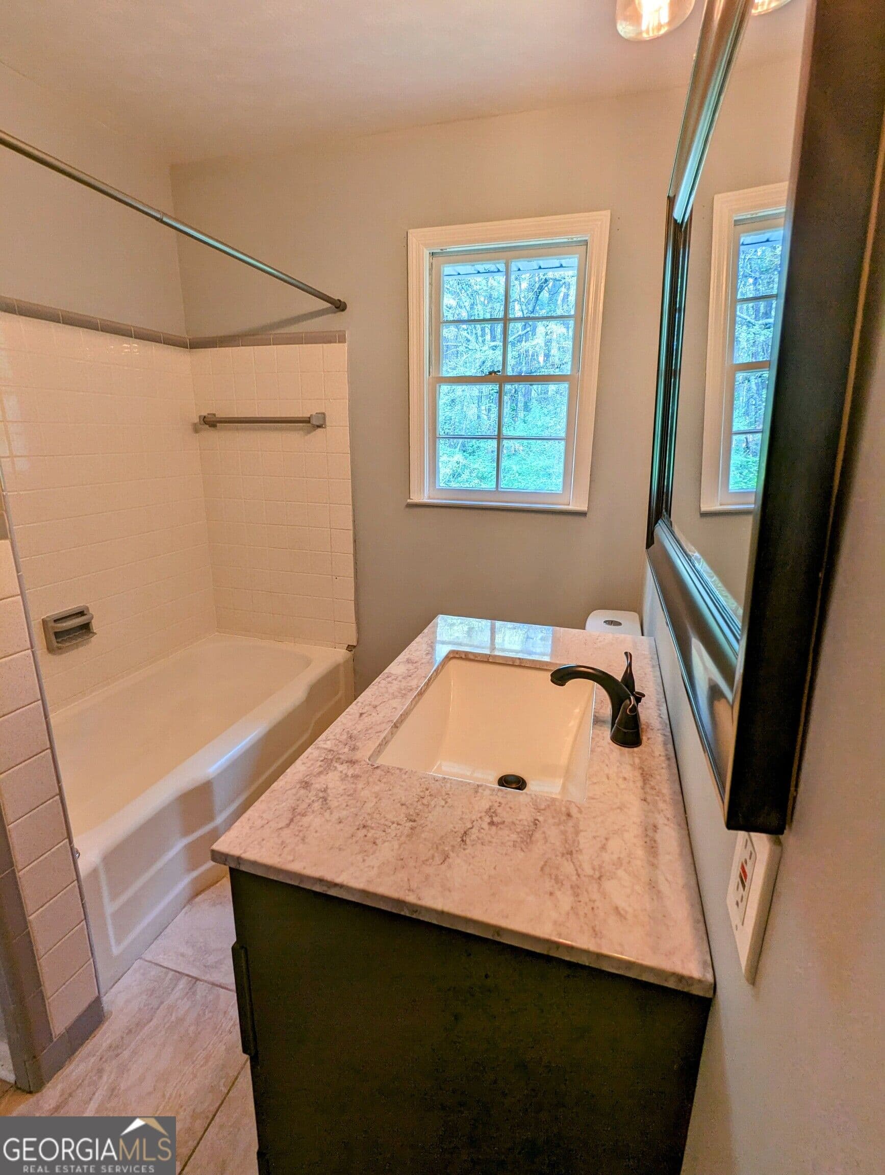 3 bedroom, 2 bathroom, 2,880 sq ft single family residence for rent at 2035 Killian Hill Road, Snellville, GA 30039 for $2,200 a month — photo 5