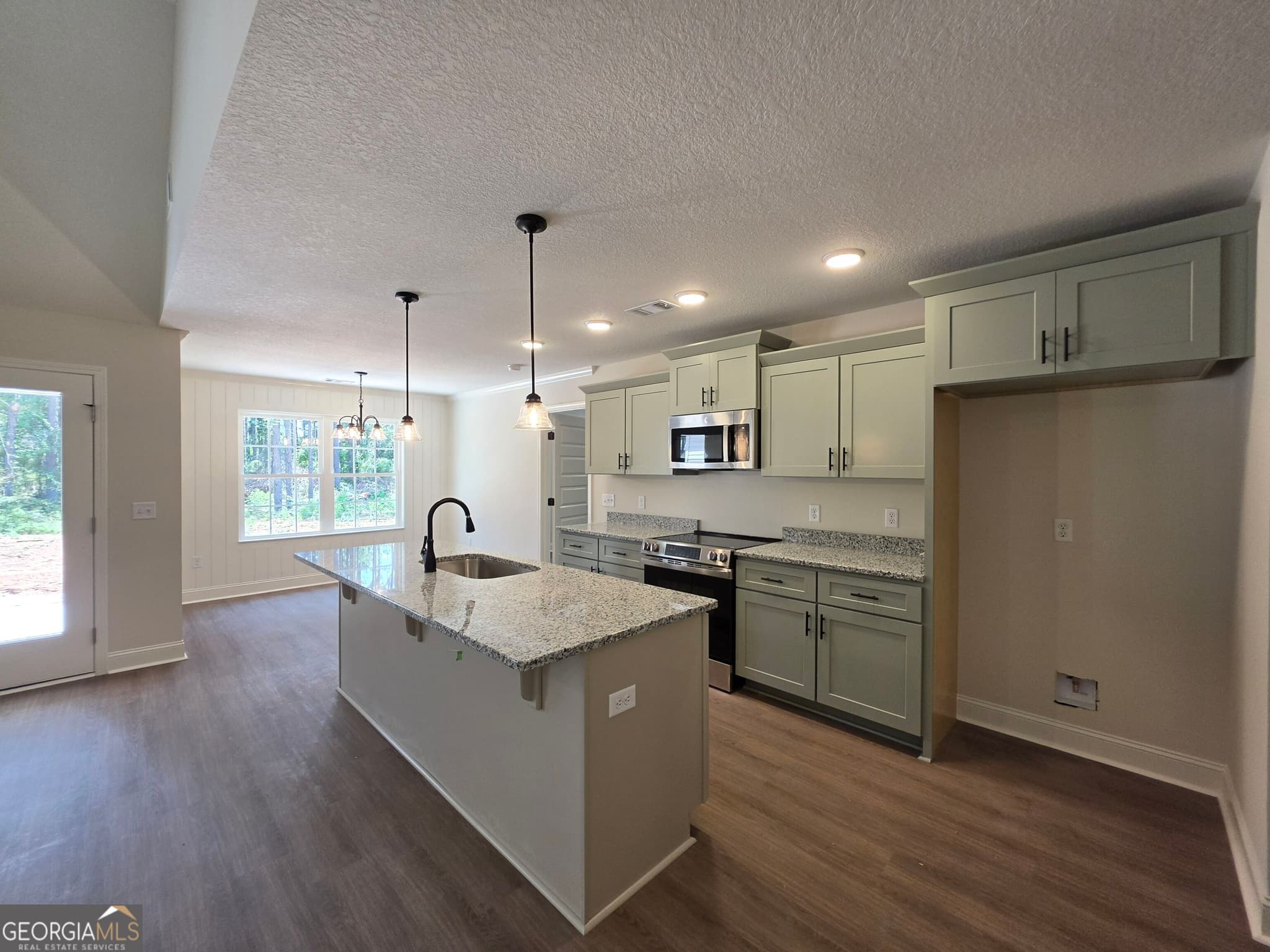 3 bedroom, 3 bathroom, 1,835 sq ft single family residence for sale at 2030 Middleground Road, Statesboro, GA 30461 — photo 7