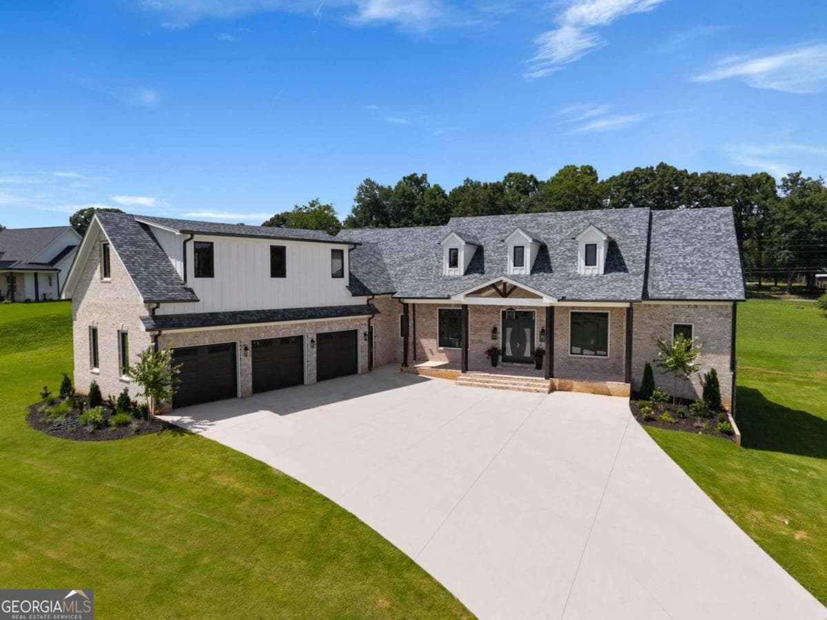 5 bedroom, 4.5 bathroom, 5,614 sq ft single family residence for sale at 1020 West Court, Canton, GA 30115 — photo 1 of 76