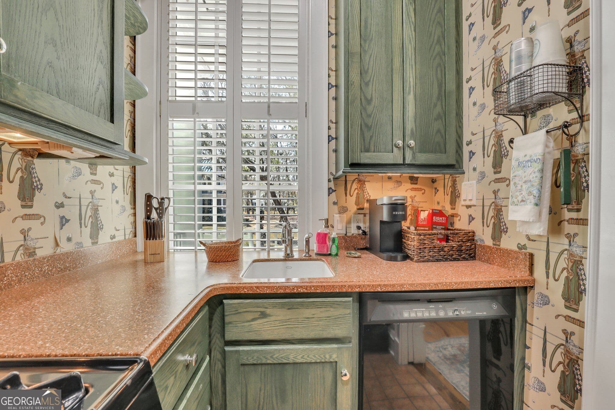 4 bedroom, 4 bathroom, 2,000 sq ft single family residence for sale at 192 Myrtle Grove Lane, Richmond Hill, GA 31324 — photo 6