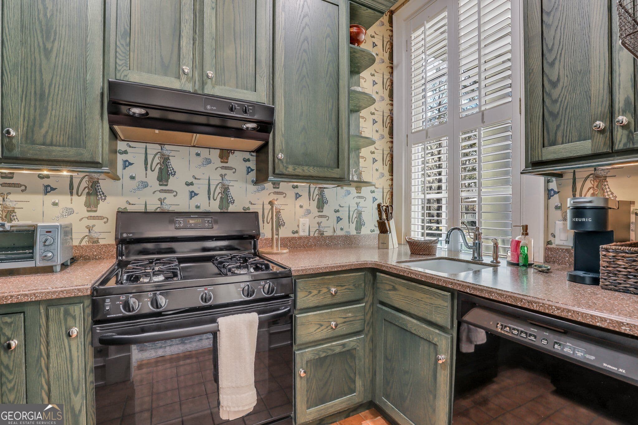 4 bedroom, 4 bathroom, 2,000 sq ft single family residence for sale at 192 Myrtle Grove Lane, Richmond Hill, GA 31324 — photo 5