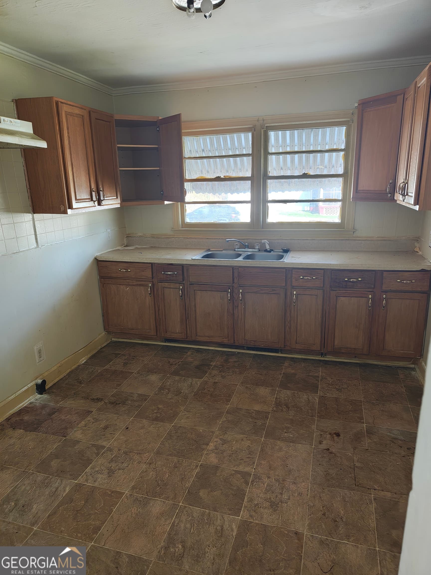 4 bedroom, 1 bathroom, 1,180 sq ft single family residence for sale at 1285 Pio Nono Avenue, Macon, GA 31204 — photo 2