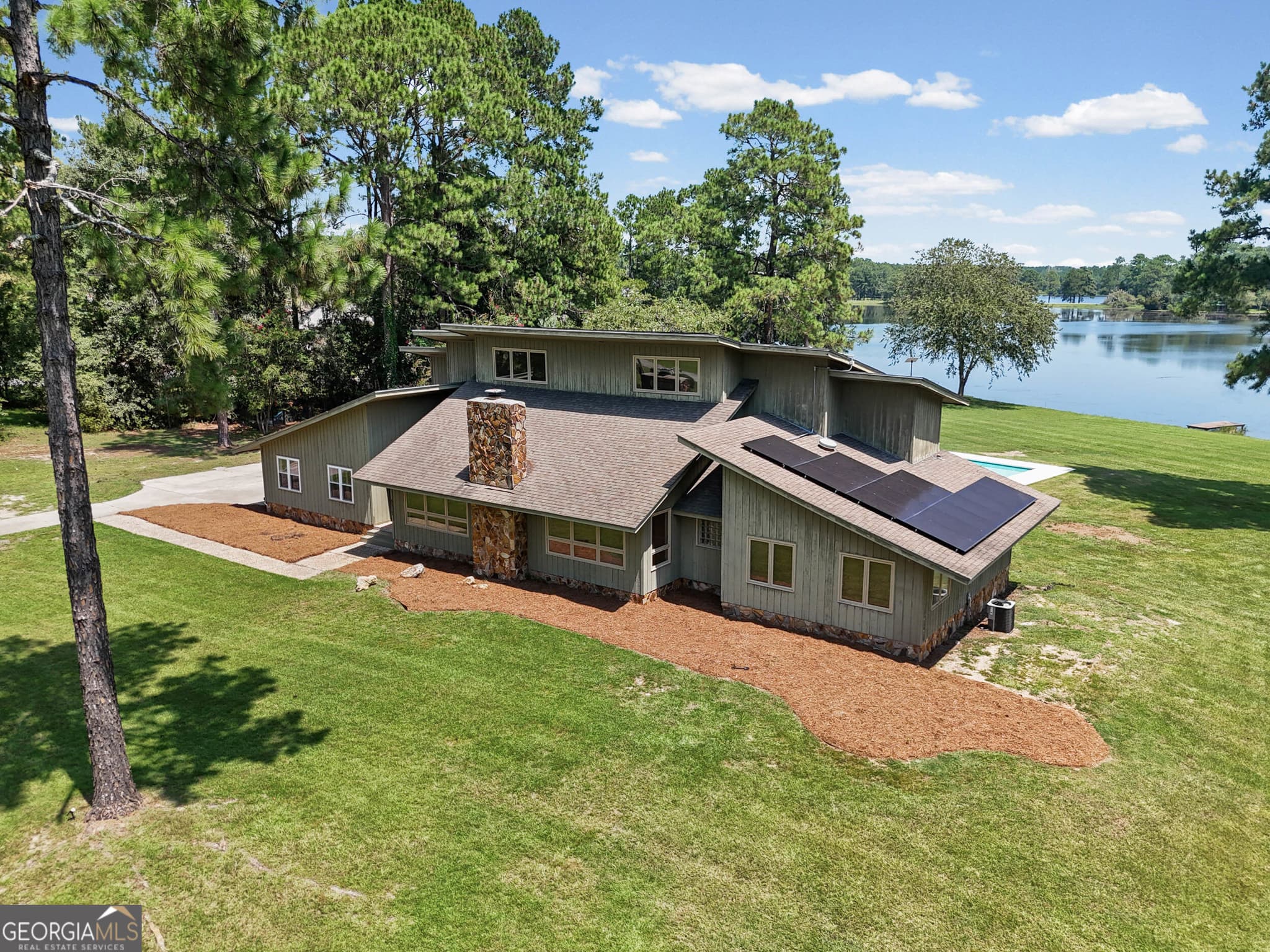 4 bedroom, 3.5 bathroom, 4,628 sq ft single family residence under contract at 5307 Forest Lake Drive, Tifton, GA 31794 — photo 5