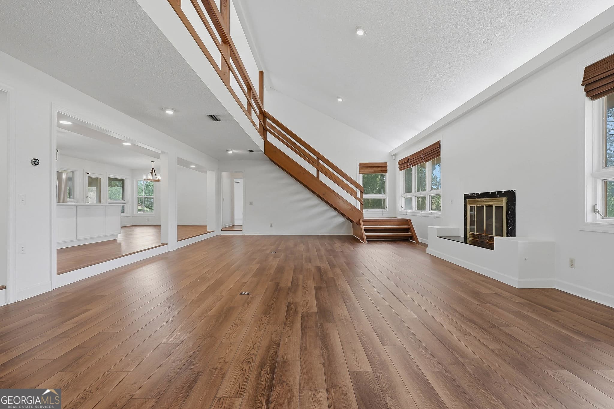 4 bedroom, 3.5 bathroom, 4,628 sq ft single family residence under contract at 5307 Forest Lake Drive, Tifton, GA 31794 — photo 10