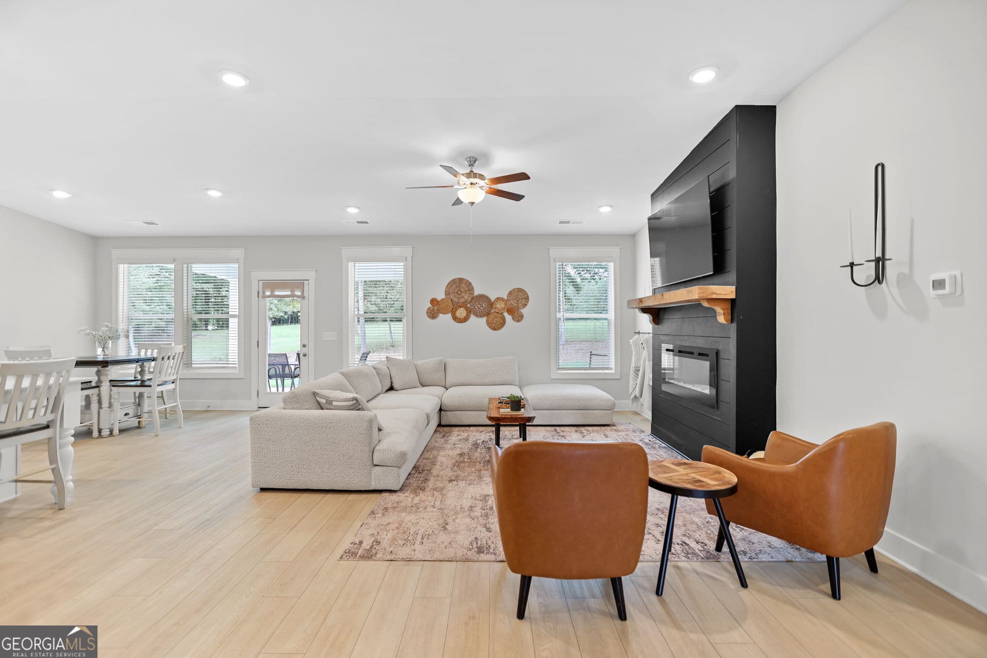 4 bedroom, 3.5 bathroom, 3,237 sq ft single family residence for sale at 96 Whites Pond Road, Moreland, GA 30259 — photo 9