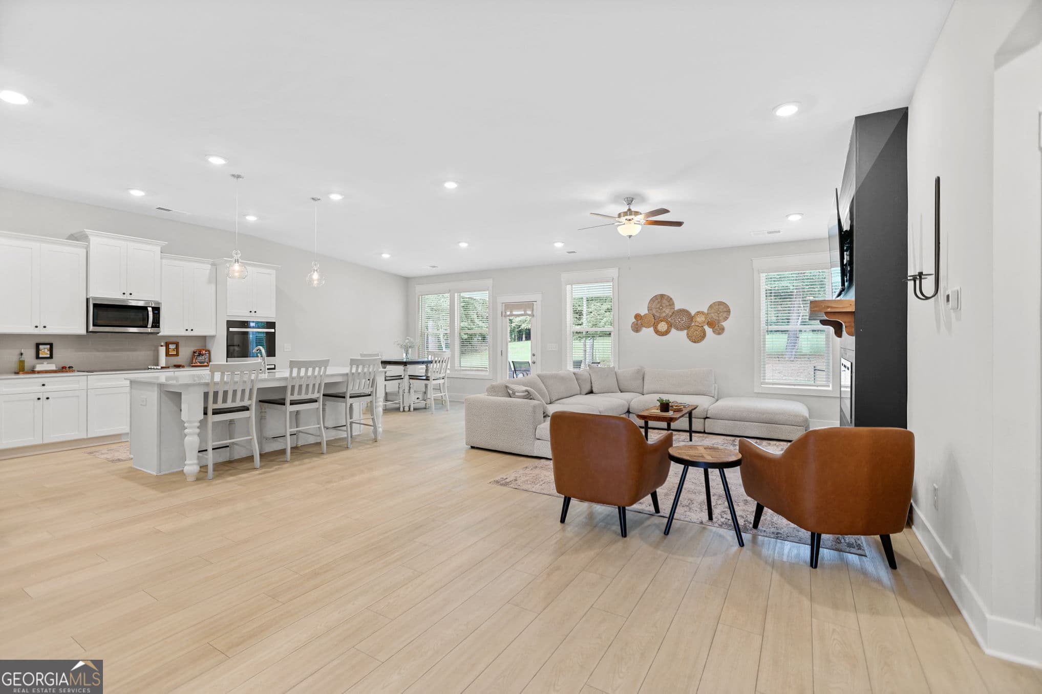 4 bedroom, 3.5 bathroom, 3,237 sq ft single family residence for sale at 96 Whites Pond Road, Moreland, GA 30259 — photo 8