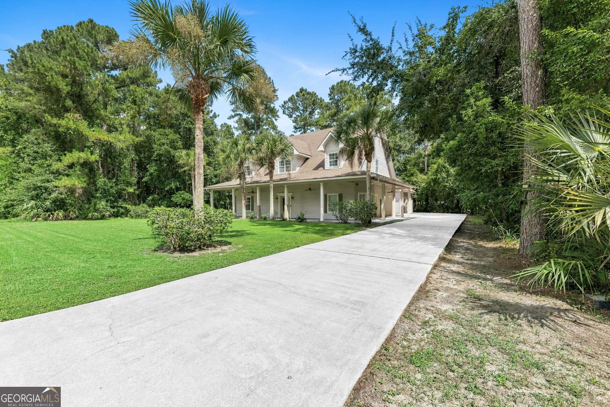 3 bedroom, 2.5 bathroom, 2,652 sq ft single family residence for sale at 327 Marina Isle Drive, Woodbine, GA 31569