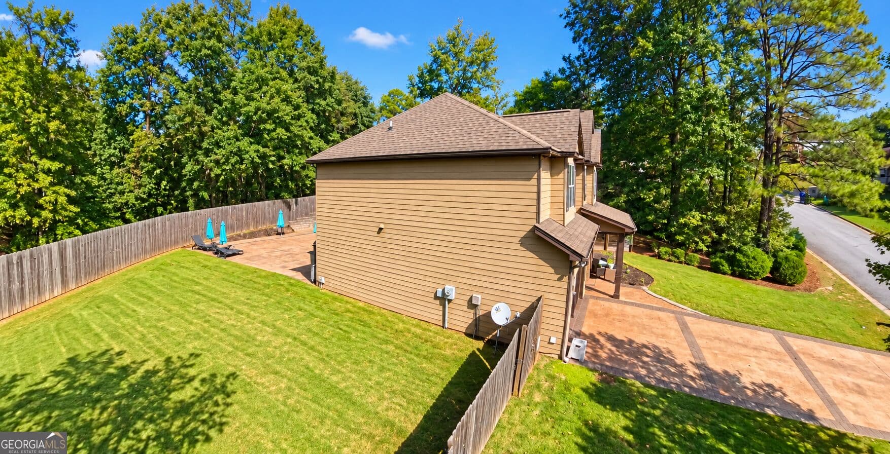 4 bedroom, 2.5 bathroom, 2,041 sq ft single family residence for sale at 3901 Chris Drive, Columbus, GA 31909 — photo 3