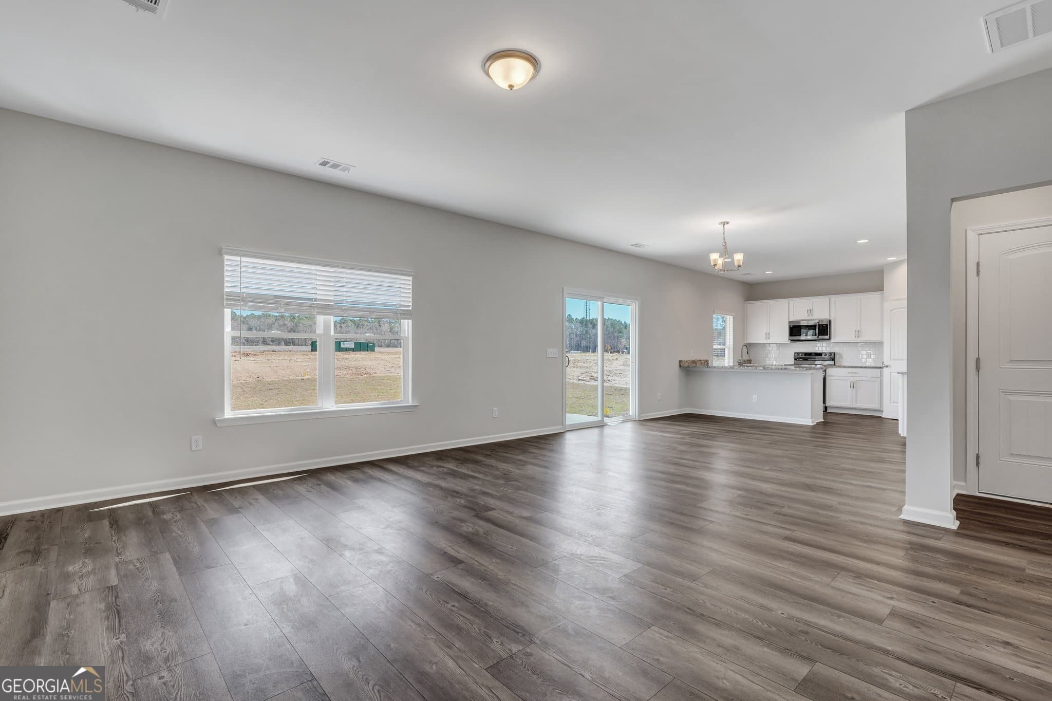 4 bedroom, 3 bathroom, 2,345 sq ft single family residence for sale at 121 Lakeview Pines Way, Statesboro, GA 30461 — photo 9