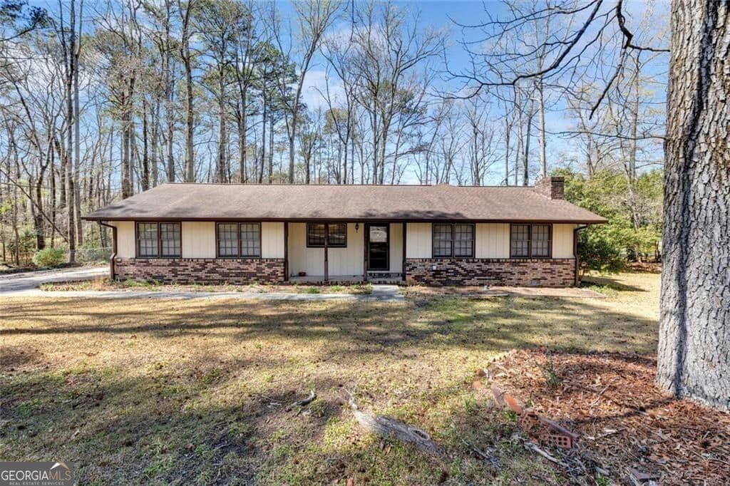 3 bedroom, 2 bathroom, 1,433 sq ft single family residence for sale at 395 SW Cedar Lane, Conyers, GA 30094 — photo 1 of 29