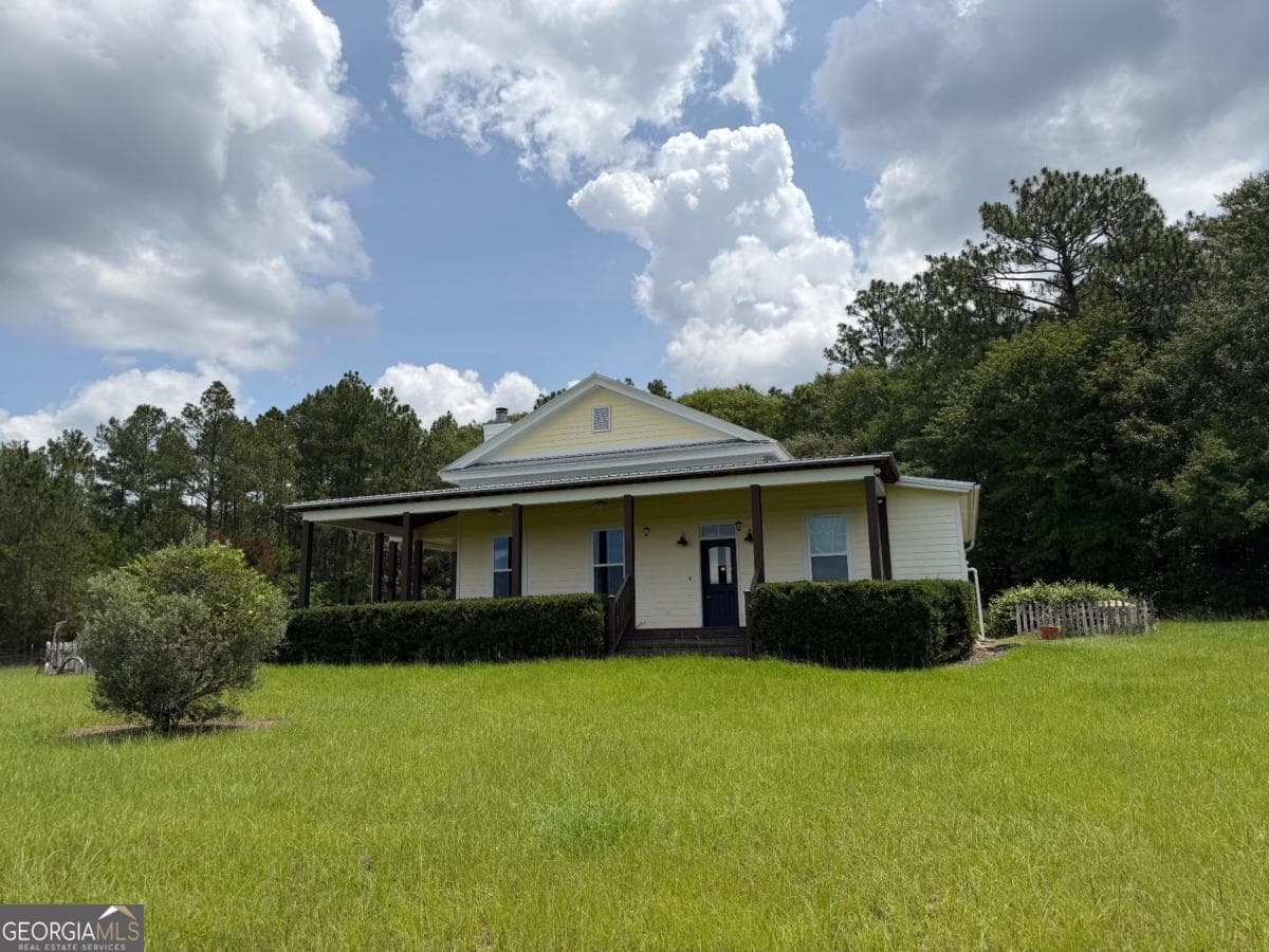 3 bedroom, 2 bathroom, 1,736 sq ft single family residence sold at 479 Old Poor Robin Road, Sylvania, GA 30467