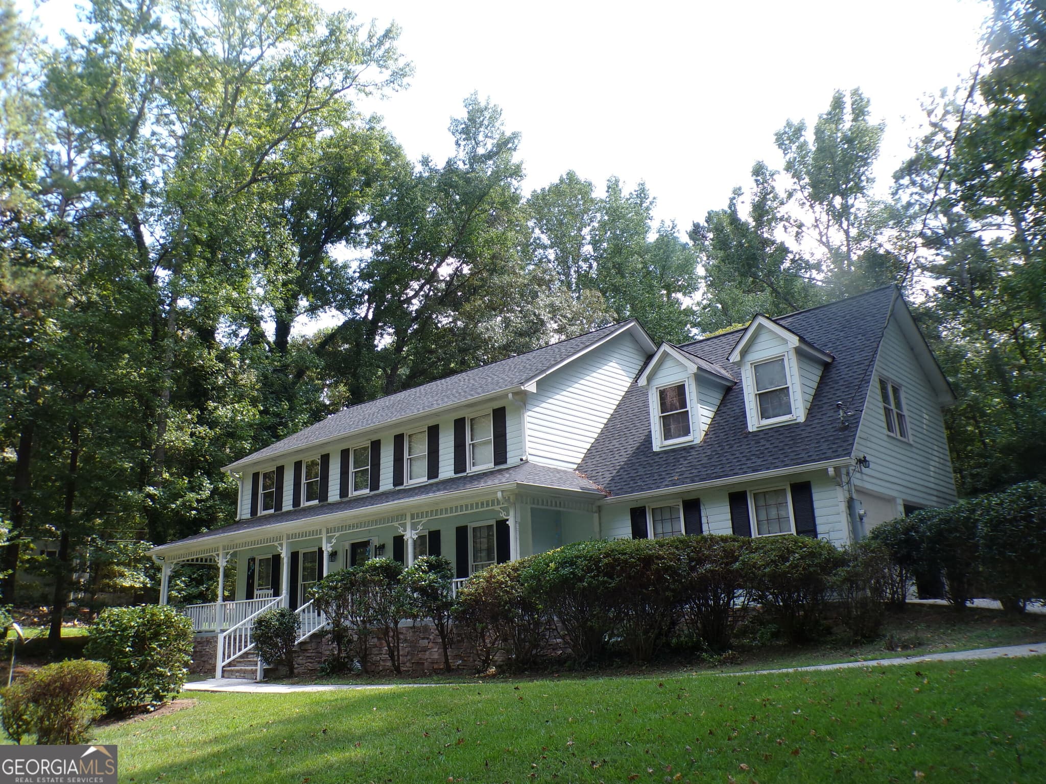 4 bedroom, 2.5 bathroom, 2,768 sq ft single family residence for sale at 185 Ashland Way, Fayetteville, GA 30214 — photo 2