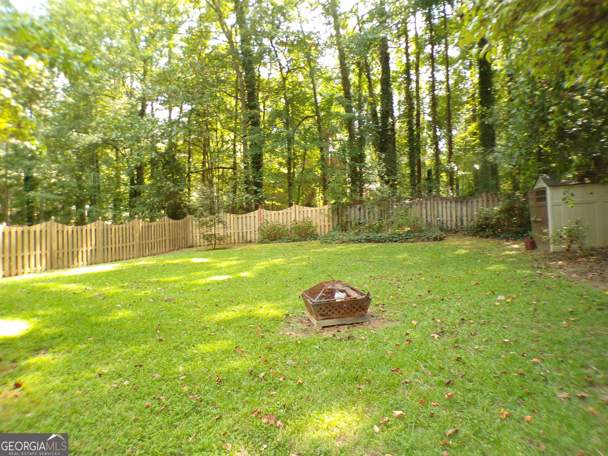 4 bedroom, 2.5 bathroom, 2,768 sq ft single family residence for sale at 185 Ashland Way, Fayetteville, GA 30214 — photo 6