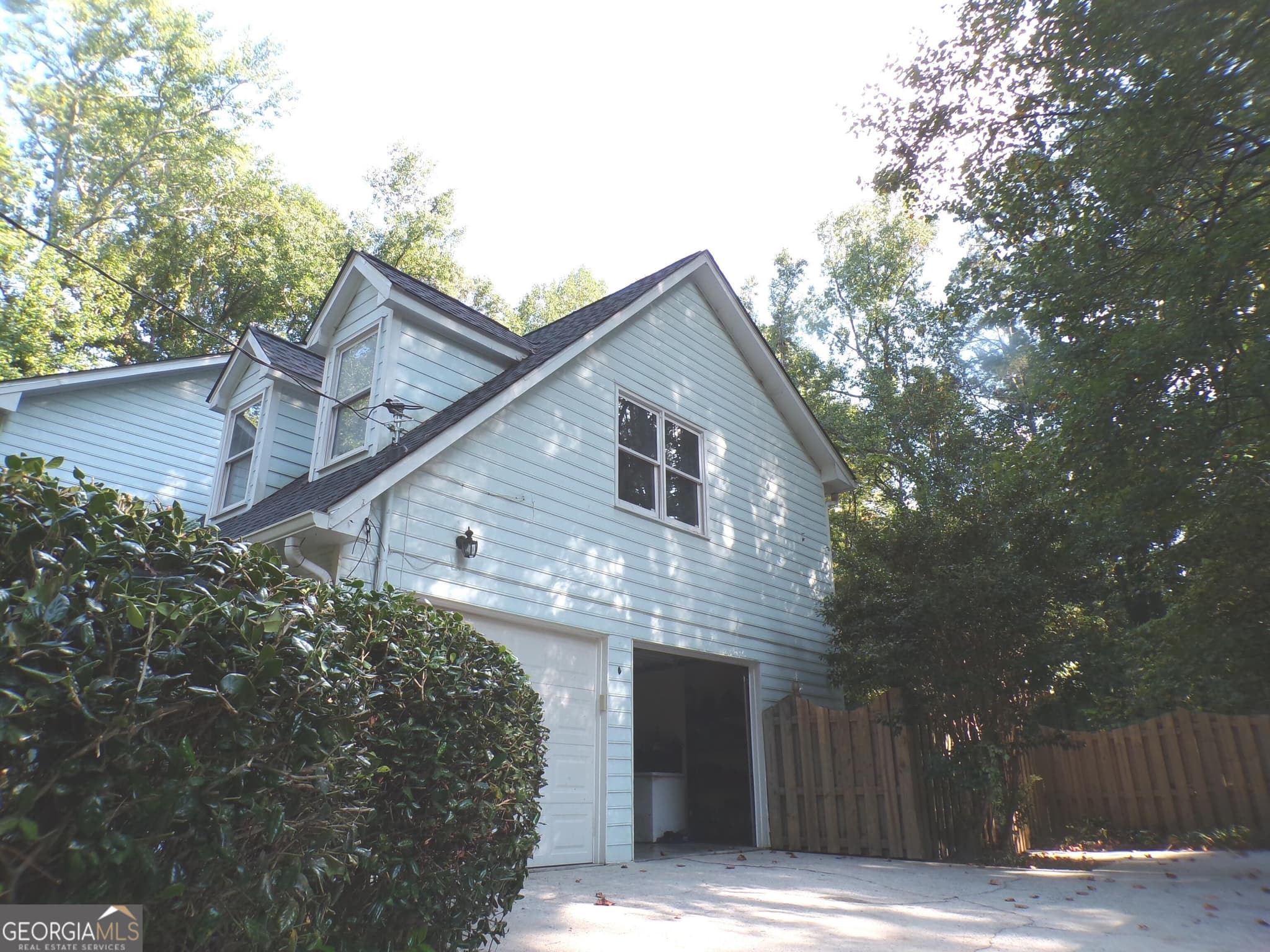 4 bedroom, 2.5 bathroom, 2,768 sq ft single family residence for sale at 185 Ashland Way, Fayetteville, GA 30214 — photo 8