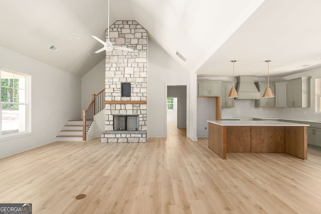4 bedroom, 3 bathroom, 2,700 sq ft single family residence for sale at 38 Puckett Station Drive 9, Moreland, GA 30259 — photo 6