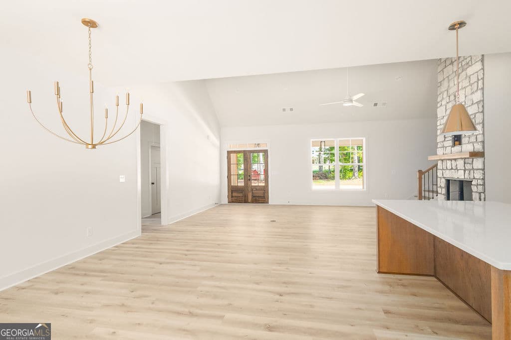 4 bedroom, 3 bathroom, 2,700 sq ft single family residence for sale at 38 Puckett Station Drive 9, Moreland, GA 30259 — photo 4