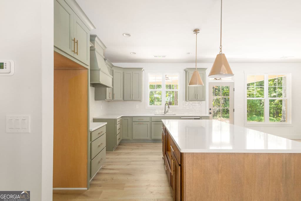 4 bedroom, 3 bathroom, 2,700 sq ft single family residence for sale at 38 Puckett Station Drive 9, Moreland, GA 30259 — photo 8