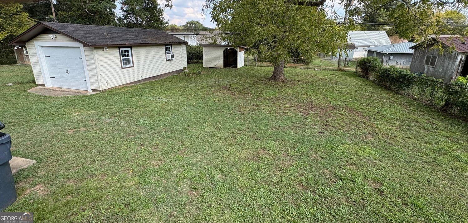 3 bedroom, 1.5 bathroom, 1,157 sq ft single family residence for sale at 45 Elm Street, Aragon, GA 30104 — photo 6