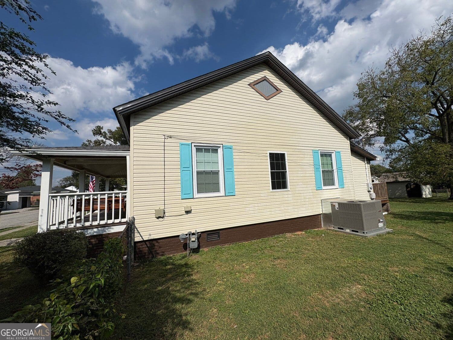 3 bedroom, 1.5 bathroom, 1,157 sq ft single family residence for sale at 45 Elm Street, Aragon, GA 30104 — photo 3
