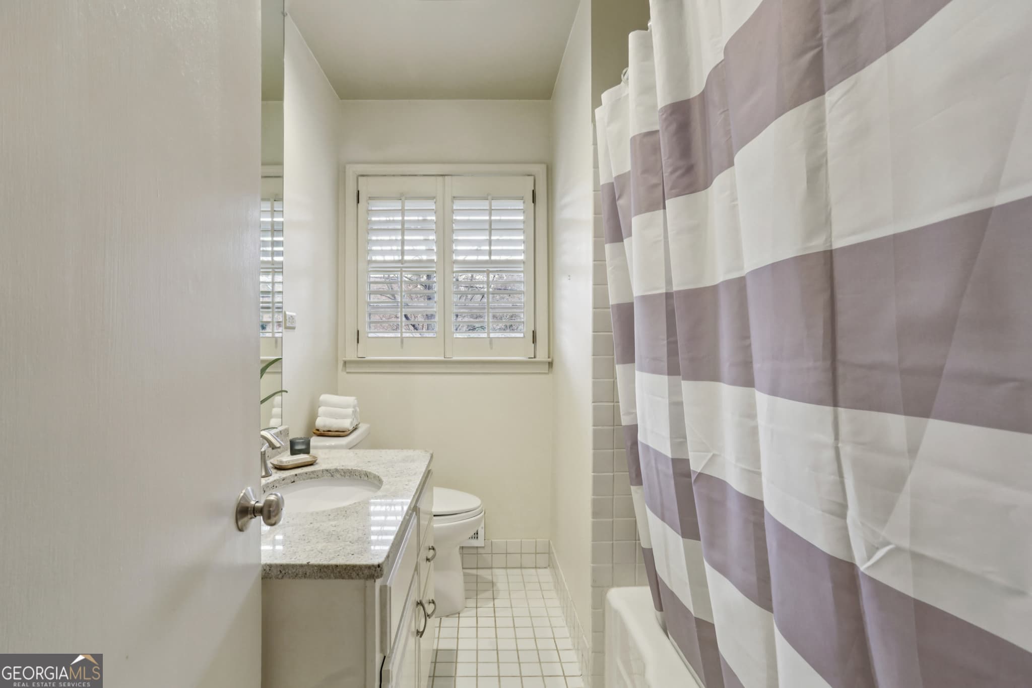 2 bedroom, 1 bathroom, 1,092 sq ft single family residence for sale at 2556 Defoors Ferry Road, Atlanta, GA 30318 — photo 9