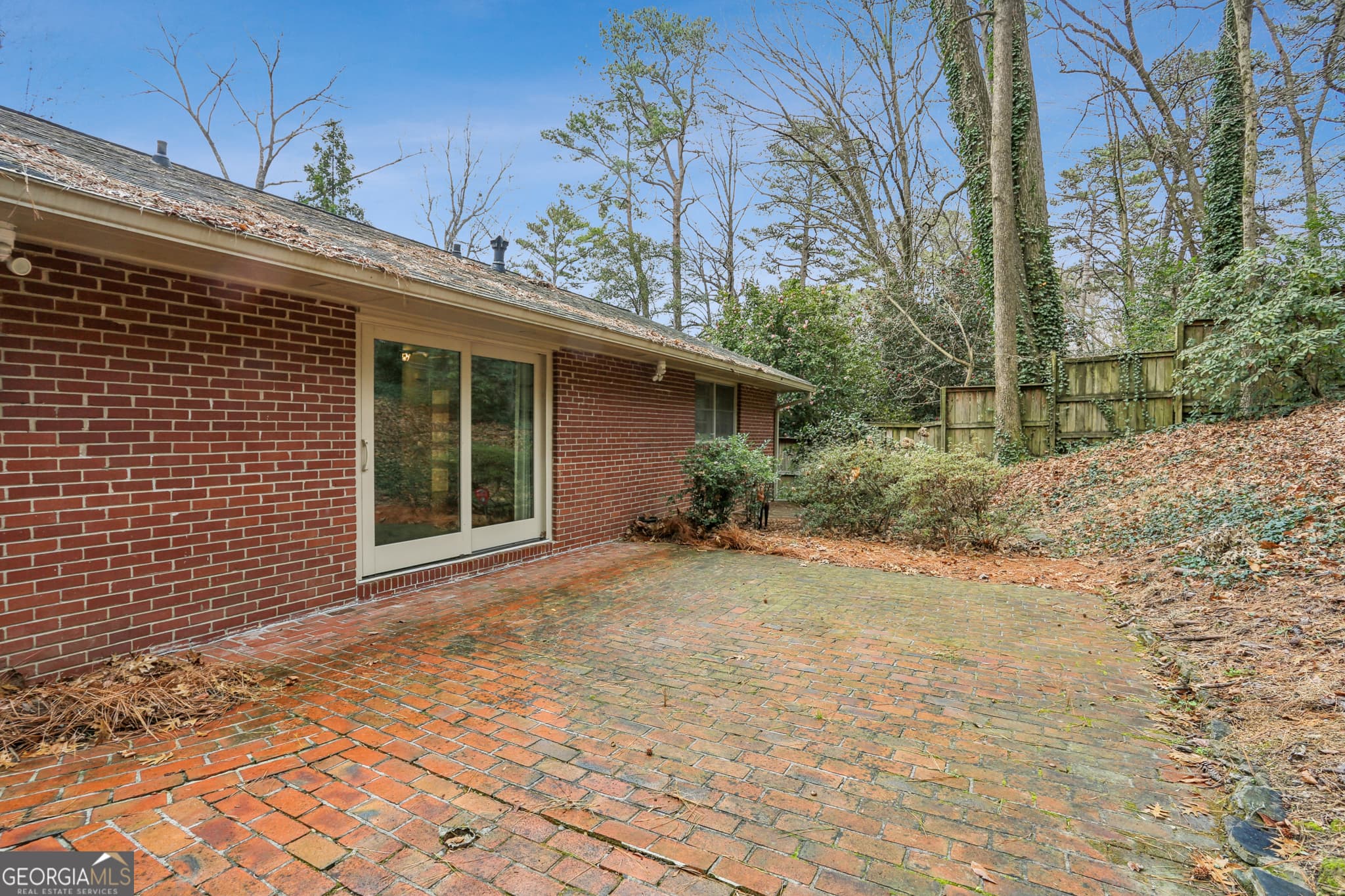 2 bedroom, 1 bathroom, 1,092 sq ft single family residence for sale at 2556 Defoors Ferry Road, Atlanta, GA 30318 — photo 8