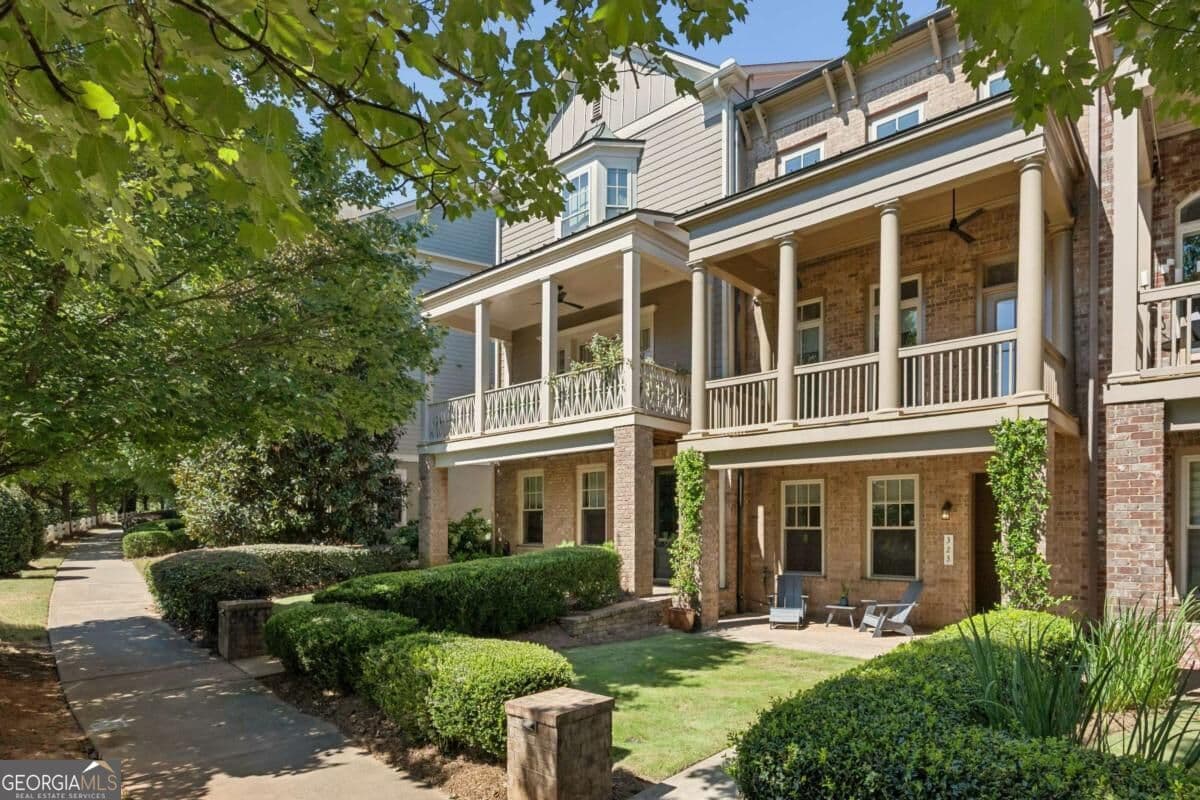 3 bedroom, 3.5 bathroom, 2,142 sq ft townhouse for rent at 323 Patterson Way, Atlanta, GA 30312 for $5,200 a month — photo 1 of 1