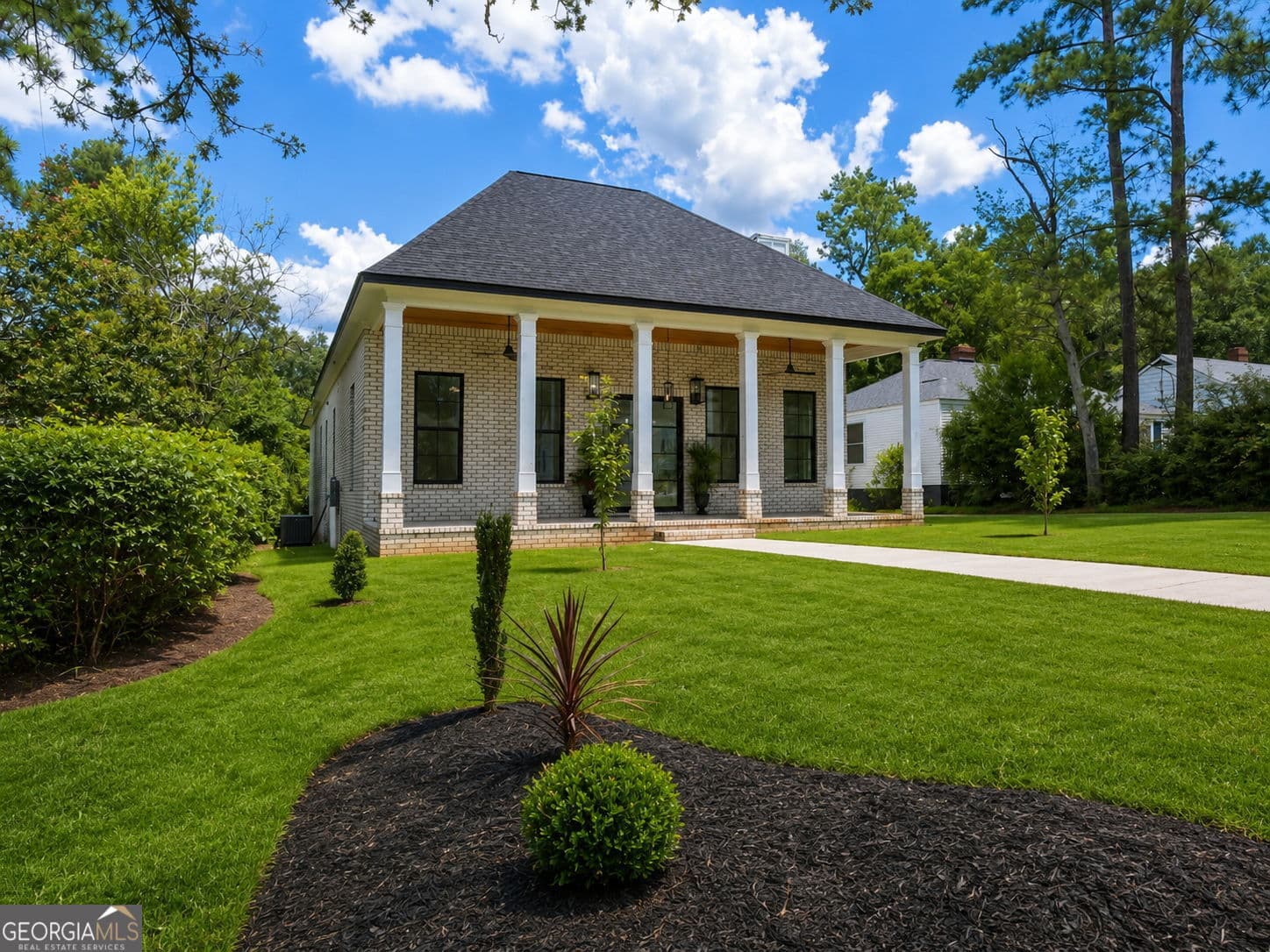 3 bedroom, 2 bathroom, 3,278 sq ft single family residence for sale at 2719 Oakland Avenue, Augusta, GA 30909 — photo 4